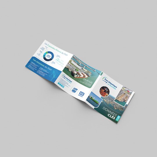 PALR brochure mockup 2